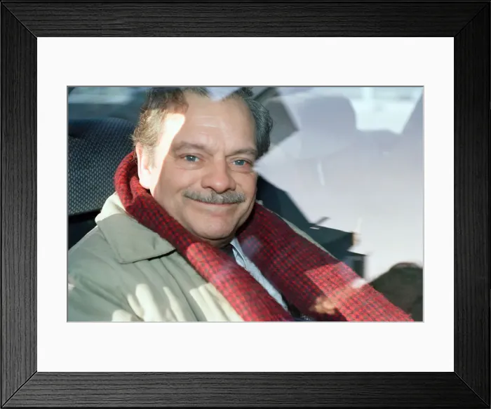 Framed Print : Actor David Jason during the filming of A Touch of Frost'. 11th February 1992 Framed Print : Actor David Jason during the filming of A Touch of Frost'. 11th February 1992