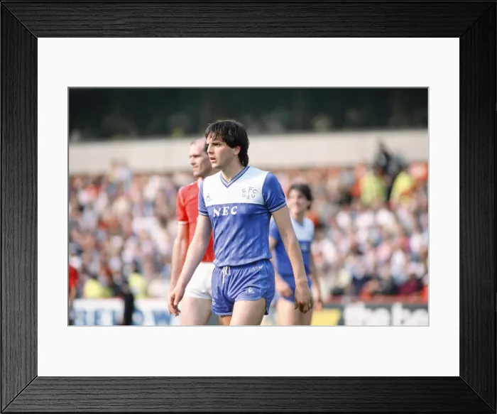 Framed Print : English League Division One match at the City Ground. Nottingham Forest 0 v Everton Framed Print : English League Division One match at the City Ground. Nottingham Forest 0 v Everton