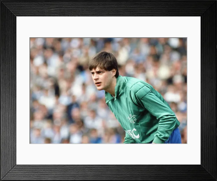 Framed Print : English League Division One match at the City Ground. Nottingham Forest 0 v Everton Framed Print : English League Division One match at the City Ground. Nottingham Forest 0 v Everton