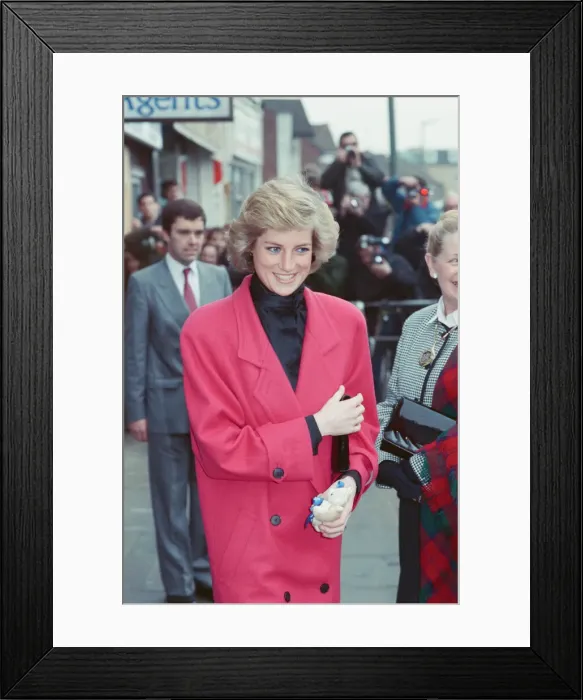 Framed Print : HRH The Princess of Wales, Princess Diana, visits the Relate Marriage Guidance Centre in Framed Print : HRH The Princess of Wales, Princess Diana, visits the Relate Marriage Guidance Centre in