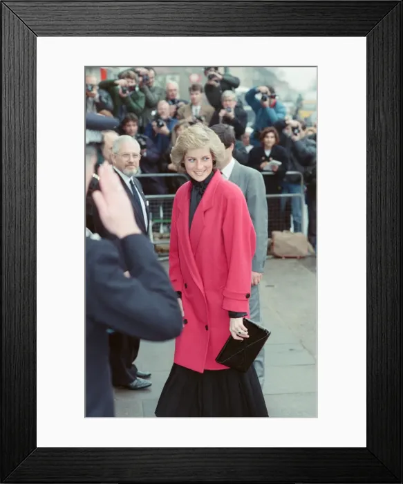 Framed Print : HRH The Princess of Wales, Princess Diana, visits the Relate Marriage Guidance Centre in