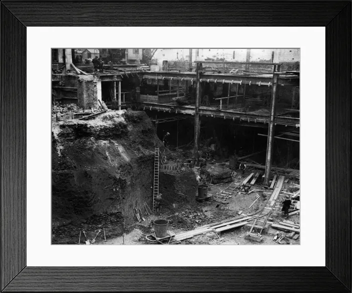 Framed Print : Construction of the new Daily Mirror printing site at Back Hill