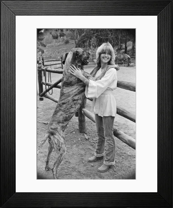 Framed Print : Olivia Newton John, singer and actor, pictured at home in Malibu, California, America