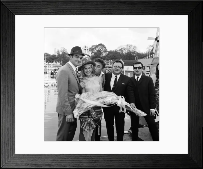 Framed Print : The All Star Gala at Battersea Fun Fair. Pictured are Stanley Baker Framed Print : The All Star Gala at Battersea Fun Fair. Pictured are Stanley Baker