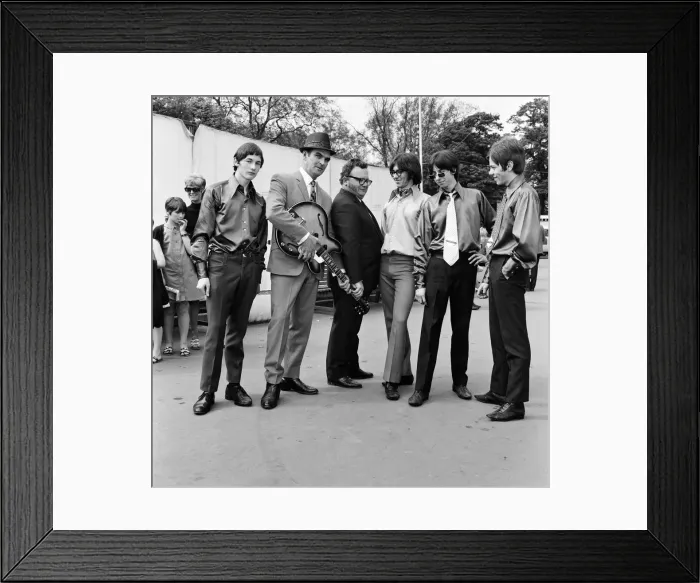 Framed Print : The All Star Gala at Battersea Fun Fair. Stanley Baker and Harry Secombe are pictured Framed Print : The All Star Gala at Battersea Fun Fair. Stanley Baker and Harry Secombe are pictured