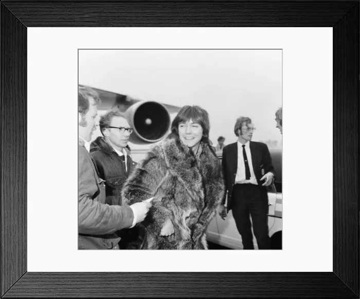 Framed Print : David Cassidy, singer, actor and musician, leaves Londons Heathrow Airport in 1973 Framed Print : David Cassidy, singer, actor and musician, leaves Londons Heathrow Airport in 1973