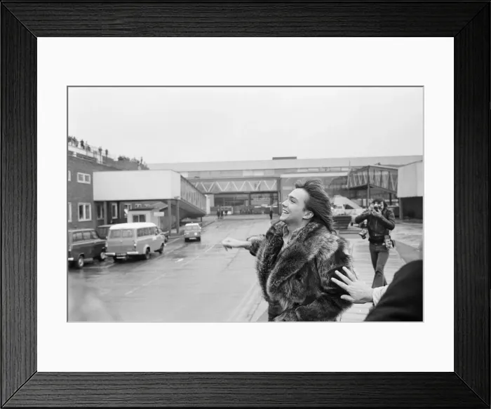 Framed Print : David Cassidy, singer, actor and musician, leaves Londons Heathrow Airport in 1973