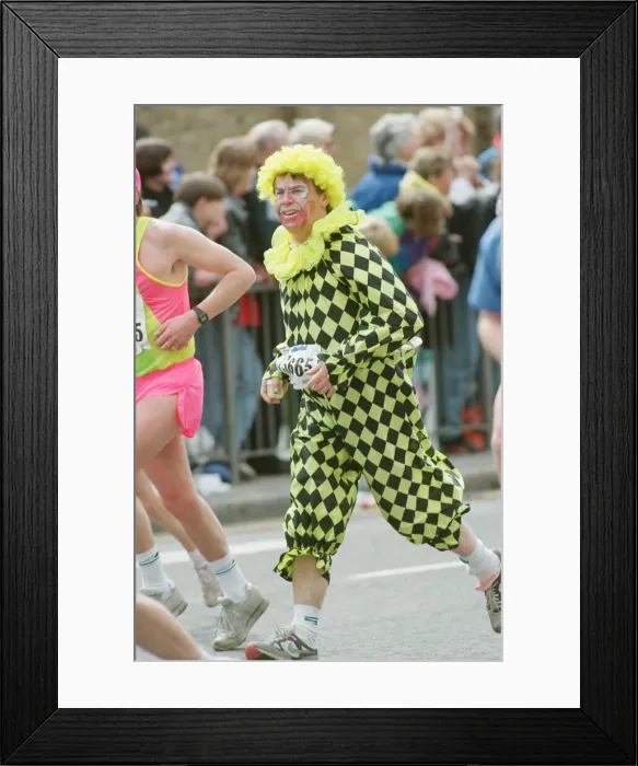 Framed Print : The London Marathon, 1991. Runners passing through and around Tower Bridge Framed Print : The London Marathon, 1991. Runners passing through and around Tower Bridge