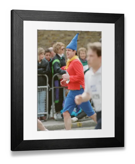 Framed Print : The London Marathon, 1991. Runners passing through and around Tower Bridge Framed Print : The London Marathon, 1991. Runners passing through and around Tower Bridge