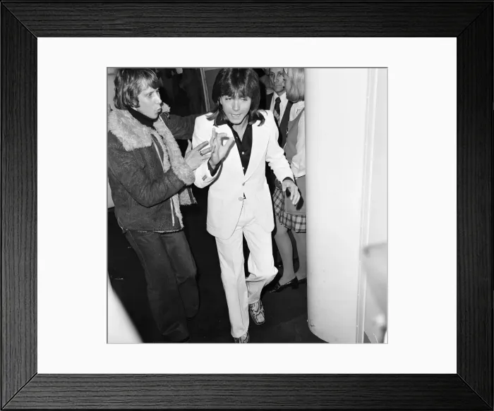 Framed Print : David Cassidy, singer, actor and musician, arrives at London Heathrow Airport Framed Print : David Cassidy, singer, actor and musician, arrives at London Heathrow Airport