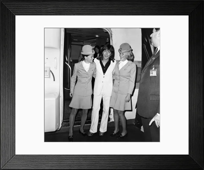 Framed Print : David Cassidy, singer, actor and musician, arrives at London Heathrow Airport Framed Print : David Cassidy, singer, actor and musician, arrives at London Heathrow Airport
