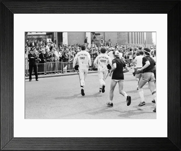 Framed Print : London Marathon 1982, Sponsored by Gillette, Sunday 9th May 1982. Prisoner on the run