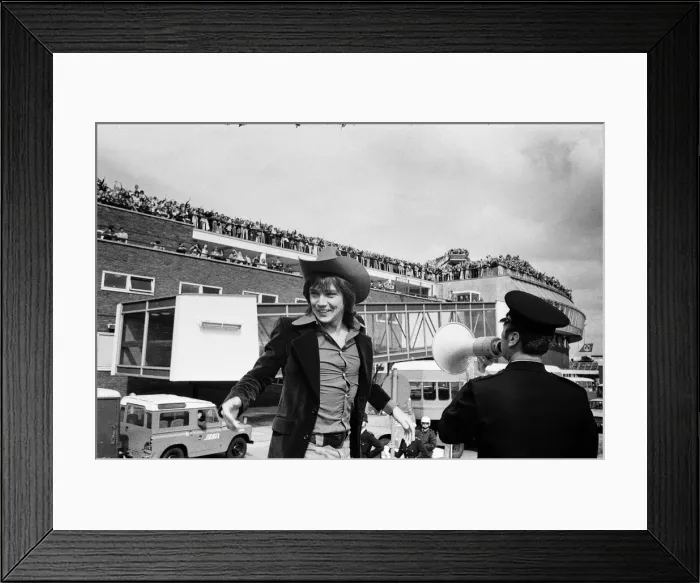 Framed Print : David Cassidy, singer, actor and musician, departs from Heathrow Airport Framed Print : David Cassidy, singer, actor and musician, departs from Heathrow Airport