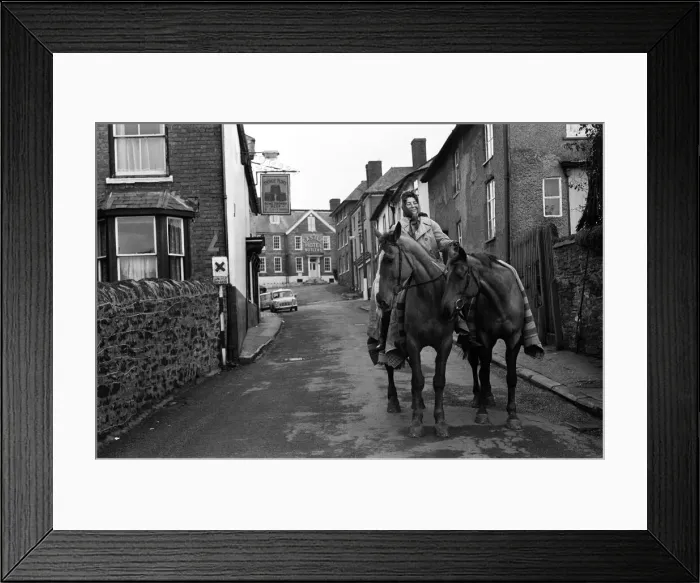 Framed Print : Scenes in Bishops Castle, Shropshire. 21st January 1964 Framed Print : Scenes in Bishops Castle, Shropshire. 21st January 1964