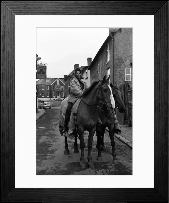 Framed Print : Scenes in Bishops Castle, Shropshire. 21st January 1964 Framed Print : Scenes in Bishops Castle, Shropshire. 21st January 1964