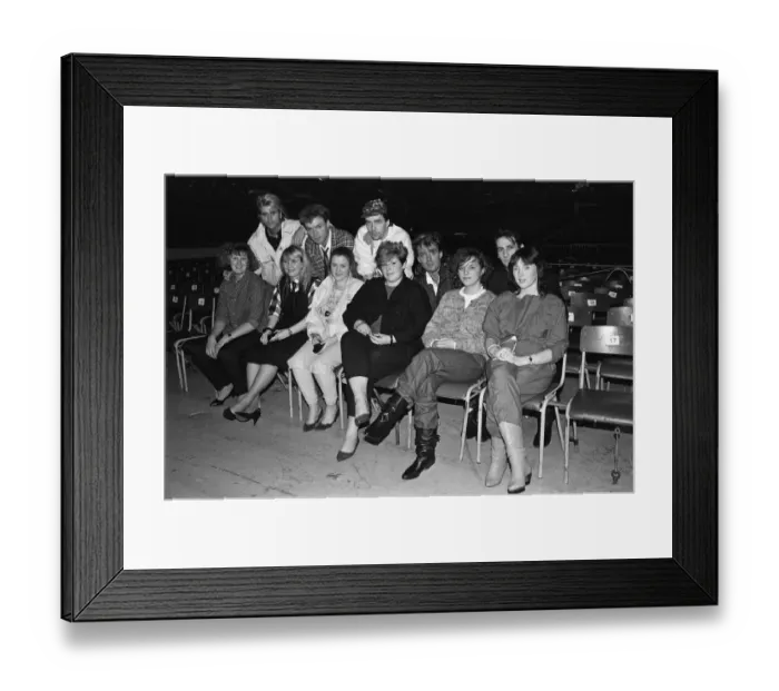 Framed Print : Six young ladies met Spandau Ballet (Steve Norman, Gary Kemp, John Keeble Framed Print : Six young ladies met Spandau Ballet (Steve Norman, Gary Kemp, John Keeble