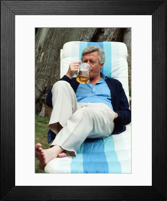 Framed Print : Television personality Michael Aspel. 29th May 1990 Framed Print : Television personality Michael Aspel. 29th May 1990