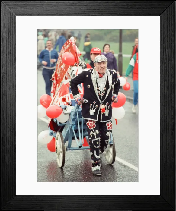 Framed Print : The London Marathon - 1990. Picture taken at the start, Greenwich