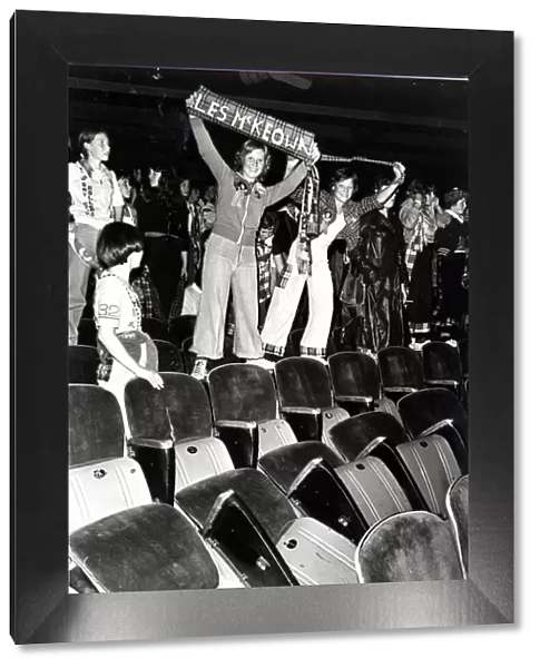Music - Pop - Bay City Rollers - Loyal fans cheer the band behind some of the broken