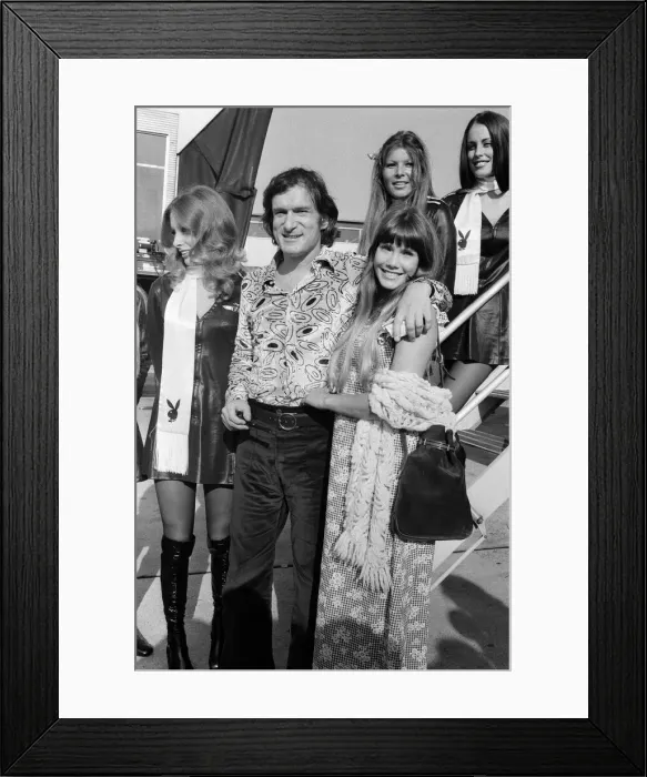 Framed Print : Playboy boss Hugh Hefner, with his girlfriend Barbi Benton Framed Print : Playboy boss Hugh Hefner, with his girlfriend Barbi Benton