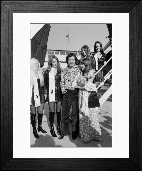 Framed Print : Playboy boss Hugh Hefner, with his girlfriend Barbi Benton Framed Print : Playboy boss Hugh Hefner, with his girlfriend Barbi Benton