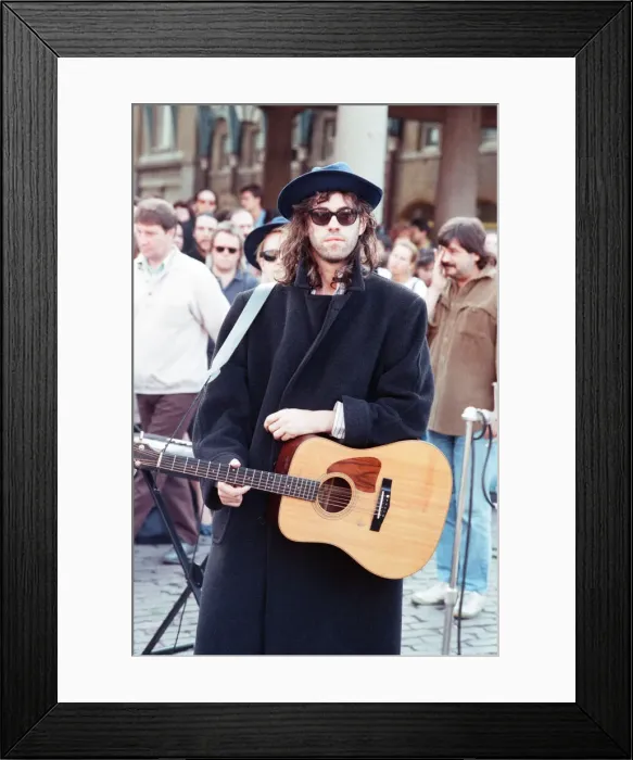 Framed Print : Michael Aspel surprises Phil Collins for the TV show This is your Life Framed Print : Michael Aspel surprises Phil Collins for the TV show This is your Life