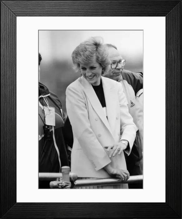 Framed Print : HRH Princess Diana, The Princess of Wales, launches the start of the 1988 London Framed Print : HRH Princess Diana, The Princess of Wales, launches the start of the 1988 London