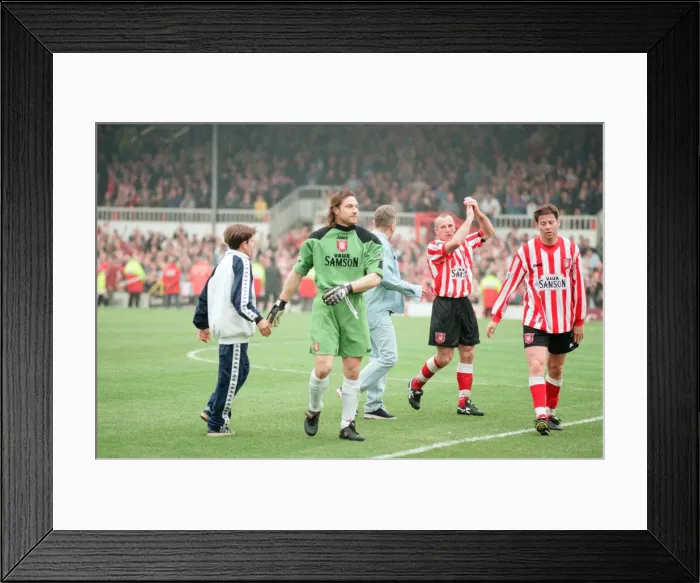 Framed Print : Sunderland 3-0 Everton, Premier league match at Roker Park Framed Print : Sunderland 3-0 Everton, Premier league match at Roker Park