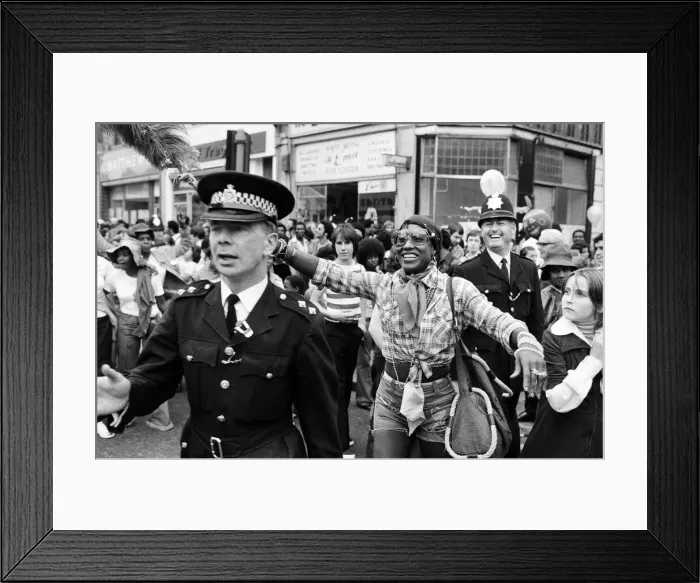Framed Print : Atmosphere at the Notting Hill Carnival. 29th August 1976 Framed Print : Atmosphere at the Notting Hill Carnival. 29th August 1976