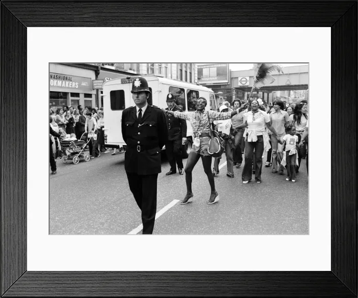 Framed Print : Atmosphere at the Notting Hill Carnival. 29th August 1976 Framed Print : Atmosphere at the Notting Hill Carnival. 29th August 1976