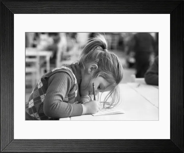 Framed Print : Children at the Gatehouse School, Bethnal Green, in the East End of London seen here