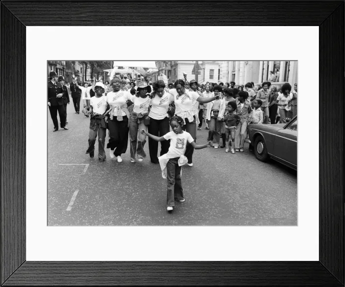 Framed Print : Atmosphere at the Notting Hill Carnival. 29th August 1976 Framed Print : Atmosphere at the Notting Hill Carnival. 29th August 1976