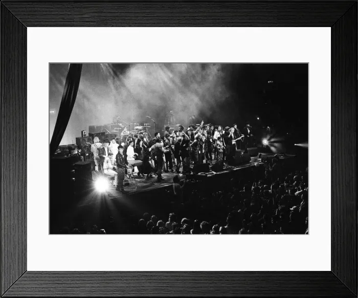 Framed Print : The Stand by Me: AIDS Day Benefit concert at Wembley Arena, London. 1st April 1987 Framed Print : The Stand by Me: AIDS Day Benefit concert at Wembley Arena, London. 1st April 1987