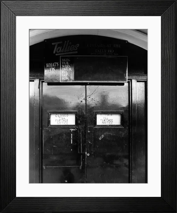 Framed Print : The Tally Ho pub in Coventry. 10th July 1990 Framed Print : The Tally Ho pub in Coventry. 10th July 1990