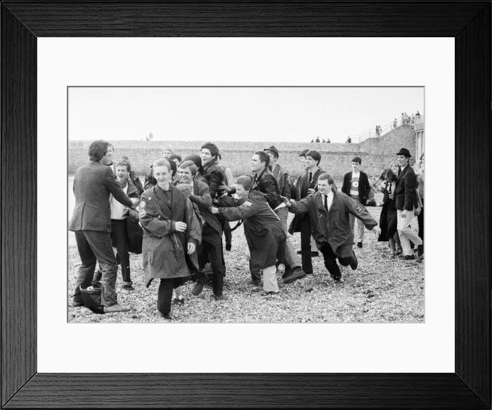 Framed Print : Mods, Brighton Beach, East Sussex, Monday 27th August 1979 Framed Print : Mods, Brighton Beach, East Sussex, Monday 27th August 1979