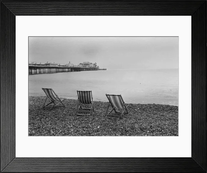 Framed Print : Beach Scenes, Brighton, East Sussex, Monday 27th August 1979 Framed Print : Beach Scenes, Brighton, East Sussex, Monday 27th August 1979