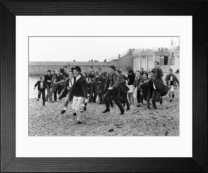 Framed Print : Mods, Brighton Beach, East Sussex, Monday 27th August 1979 Framed Print : Mods, Brighton Beach, East Sussex, Monday 27th August 1979