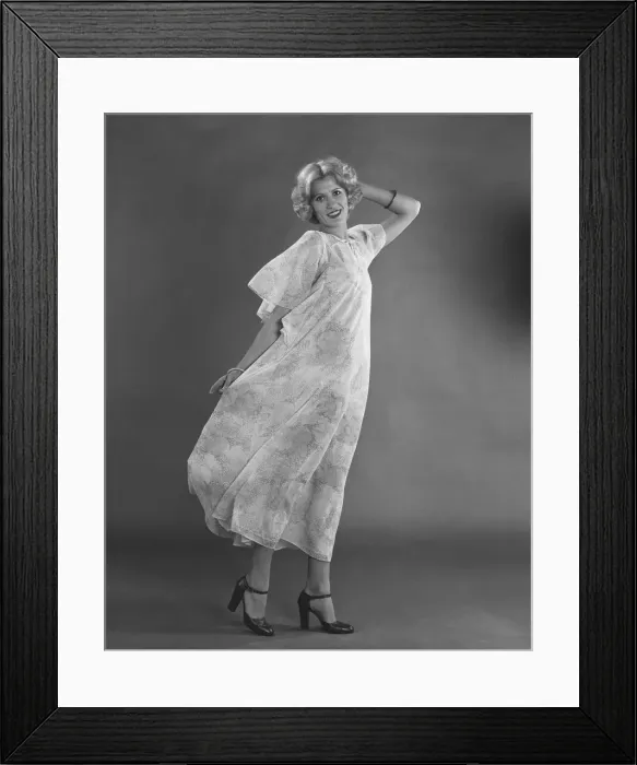 Framed Print : Margaret Wegrzyn from Poland seen here in the Daily Mirror studio modelling the latest