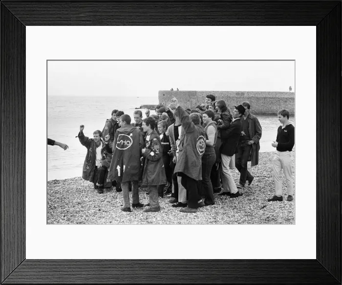 Framed Print : Mods, Brighton Beach, East Sussex, Monday 27th August 1979 Framed Print : Mods, Brighton Beach, East Sussex, Monday 27th August 1979