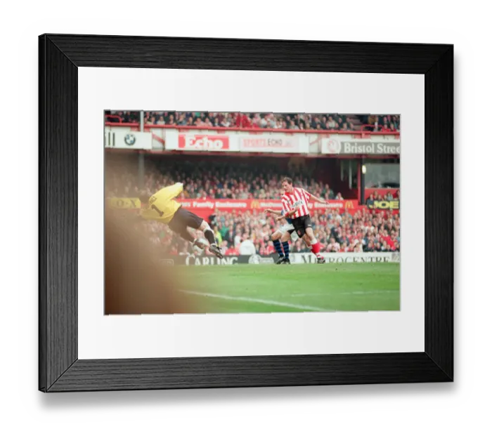 Framed Print : Sunderland 3-0 Everton, Premier league match at Roker Park Framed Print : Sunderland 3-0 Everton, Premier league match at Roker Park