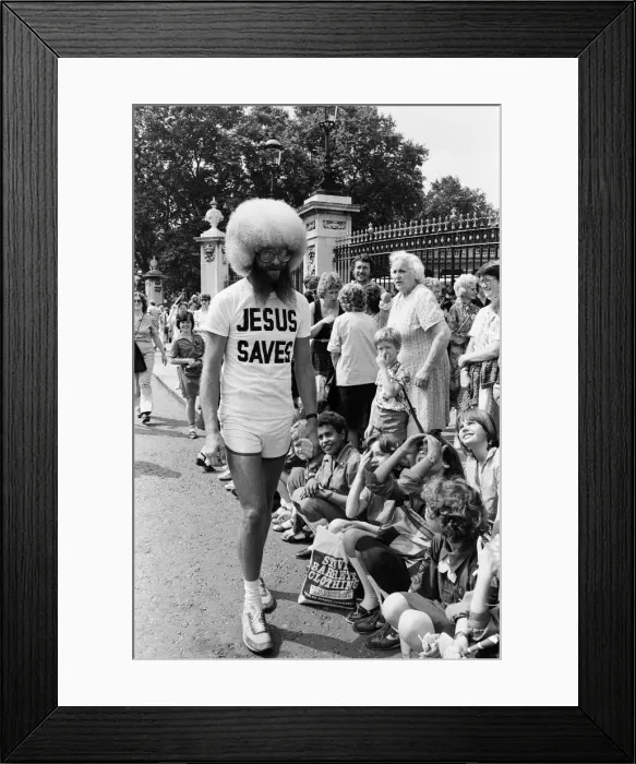 Framed Print : Hundreds of would-be Royal watchers started settling down in front of the Victoria Framed Print : Hundreds of would-be Royal watchers started settling down in front of the Victoria