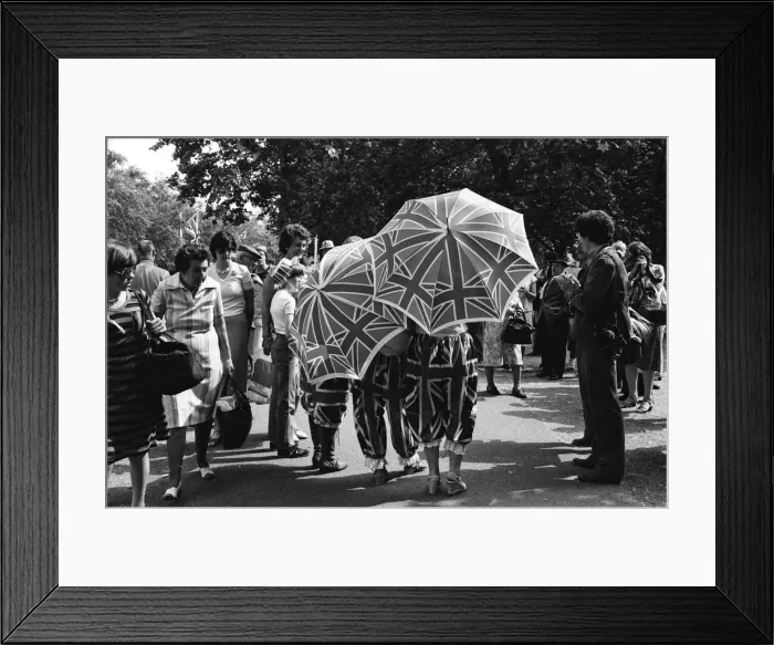 Framed Print : Hundreds of would-be Royal watchers started settling down in front of the Victoria Framed Print : Hundreds of would-be Royal watchers started settling down in front of the Victoria