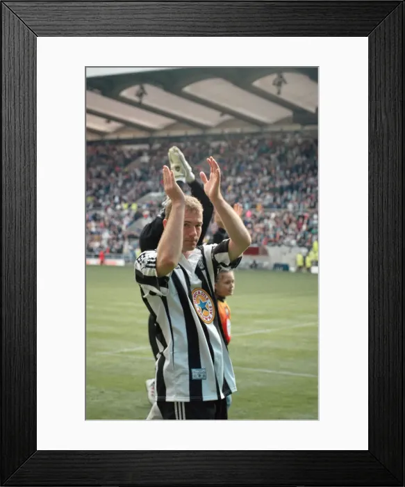 Framed Print : Newcastle United v Nottingham Forest, final score 5-0 to Newcastle United. Premier League