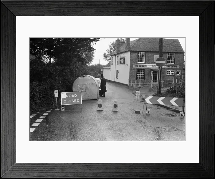 Framed Print : The Seasalter Pop Festival, Kent. 28th August 1976 Framed Print : The Seasalter Pop Festival, Kent. 28th August 1976