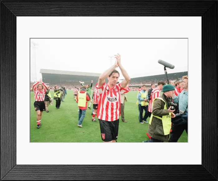 Framed Print : Sunderland 3-0 Everton, Premier league match at Roker Park Framed Print : Sunderland 3-0 Everton, Premier league match at Roker Park