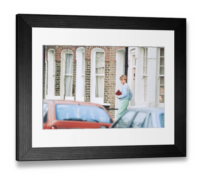 Framed Print : Princess Diana visits friend Carolyn Bartholmew, former flatmate, in London