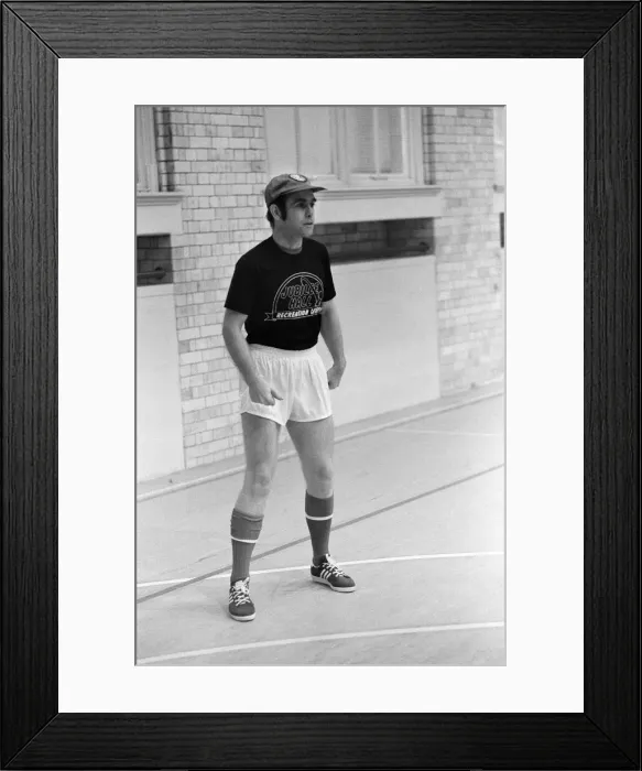 Framed Print : Elton John opens Jubilee Hall Recreation Centre in Covent Garden, London Framed Print : Elton John opens Jubilee Hall Recreation Centre in Covent Garden, London