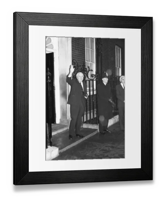 Framed Print : On 16 March 1976, Labour Prime Minister Harold Wilson (1916 - 1995