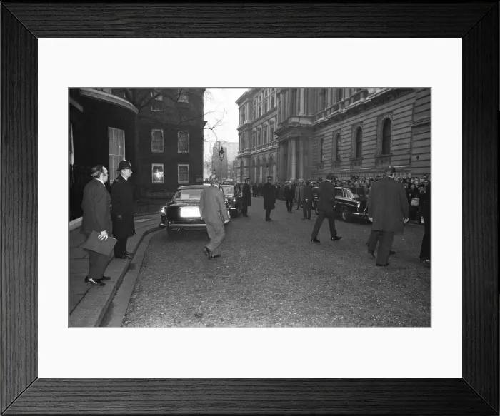 Framed Print : On 16 March 1976, Labour Prime Minister Harold Wilson (1916 - 1995 Framed Print : On 16 March 1976, Labour Prime Minister Harold Wilson (1916 - 1995