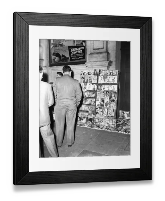 Framed Print : Street Vendor selling adult content magazines in West London, 9th May 1956 Framed Print : Street Vendor selling adult content magazines in West London, 9th May 1956